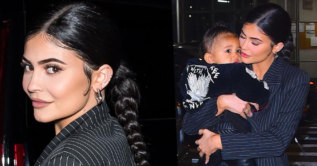 Kylie Jenner Carries Daughter Stormi To New York Dinner