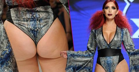 Farrah Abraham Flaunts Butt At Fashion Show And Her Ex Tweets Another Butt Pic