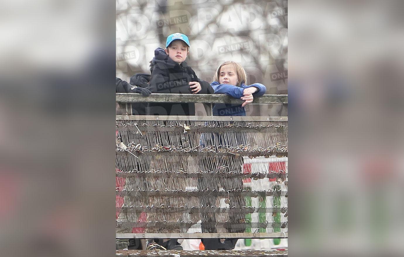 //brad pitt kids leave dads name off paris love lock