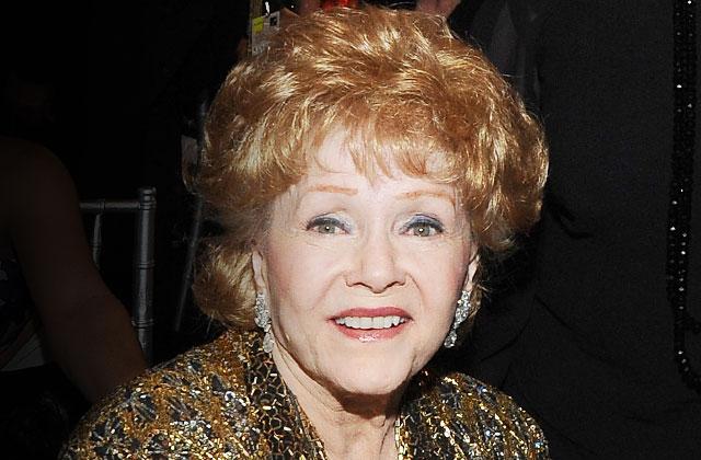 Debbie Reynolds dies at 84