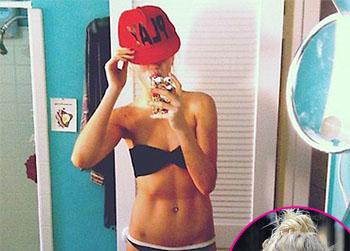 //ireland baldwin doppleganger mom