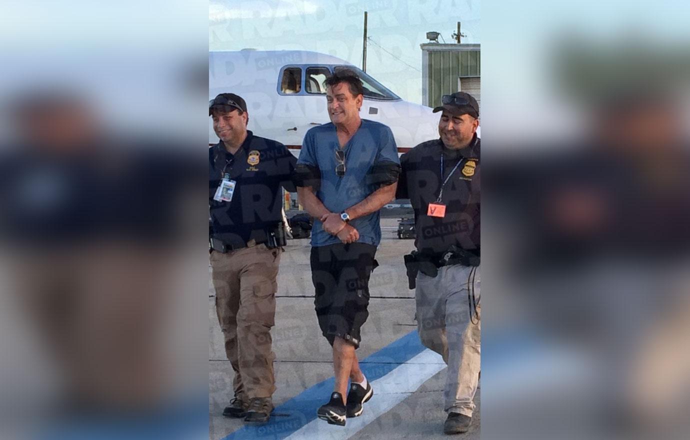 //Charlie sheen drug bust claims Mexico