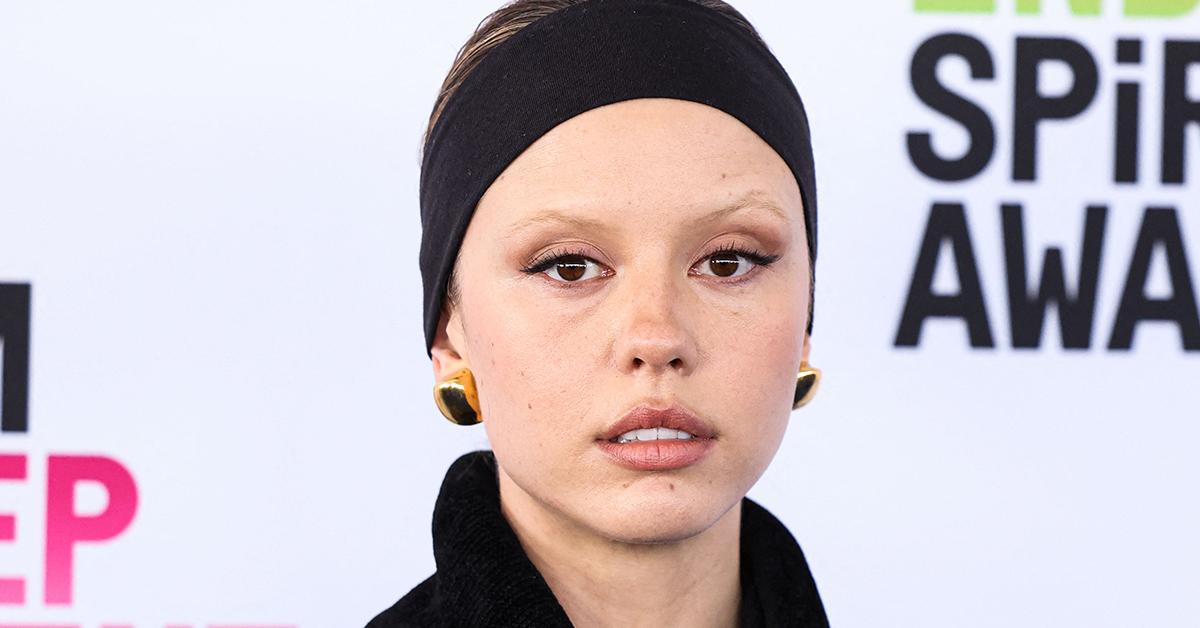 mia goth sued maxxxine movie extra kicking concussion