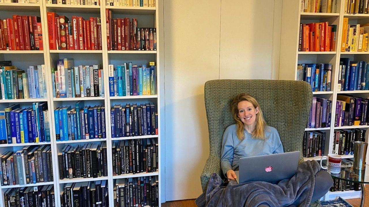 Photo of Elizabeth Holmes