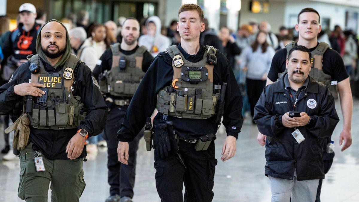 Photo of ICE Agents on airport patrol
