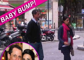 //anthony weiner baby bump sipa getty