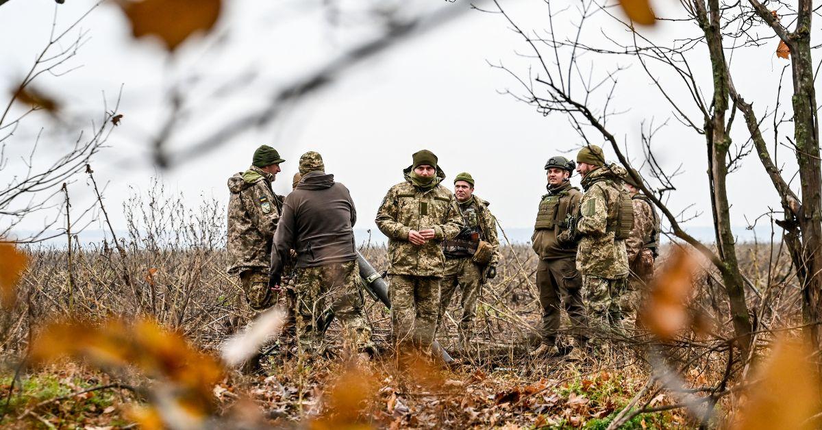 Tucker Carlson Falsely Claims ‘American Soldiers Are Fighting Russian Soldiers’ 