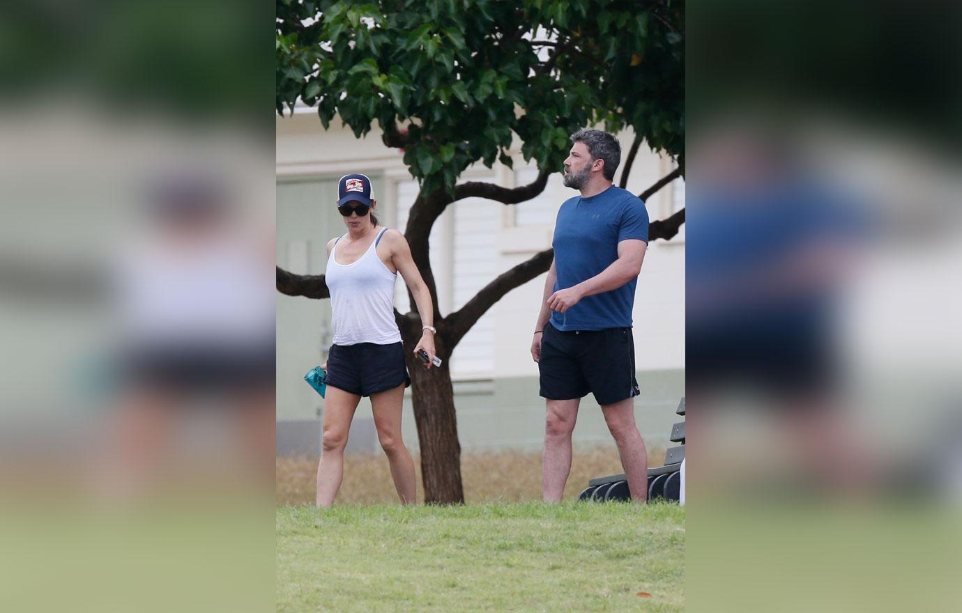 //ben affleck jennifer garner easter holiday reunion hawaii