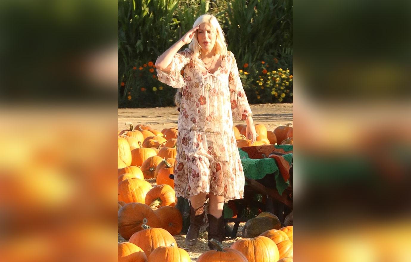 Tori Spelling Dean kids pumpkin patch