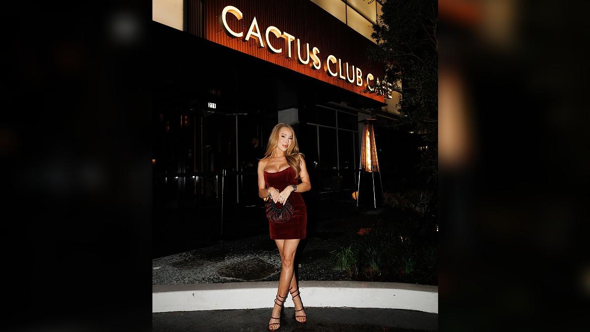 lisa hochstein credit world red eye