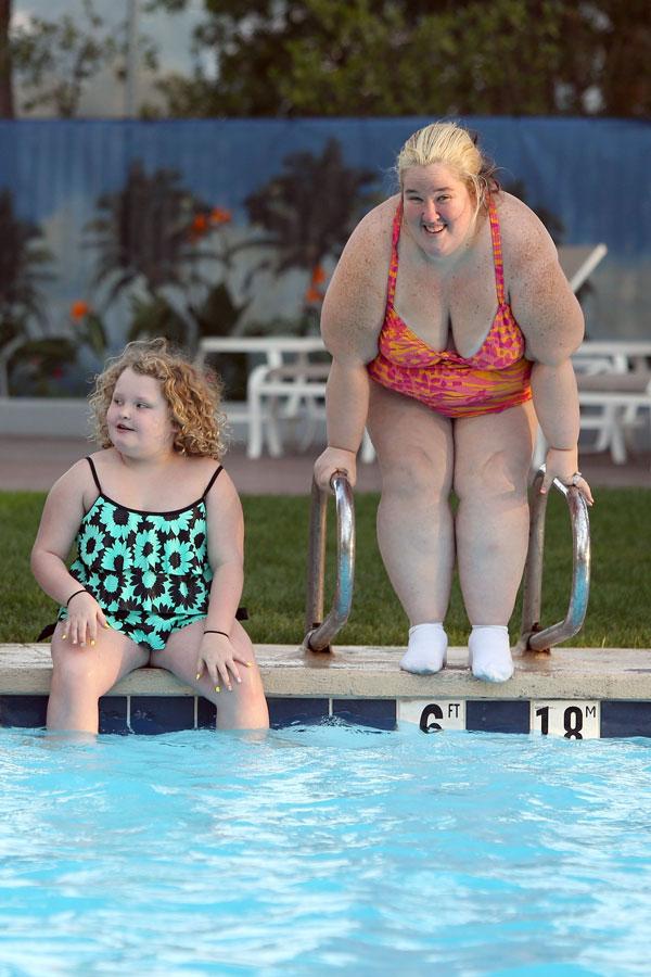 Mama June & Family Hotel Pool