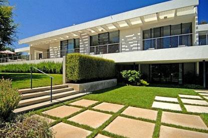 //jennifer aniston new house _ _