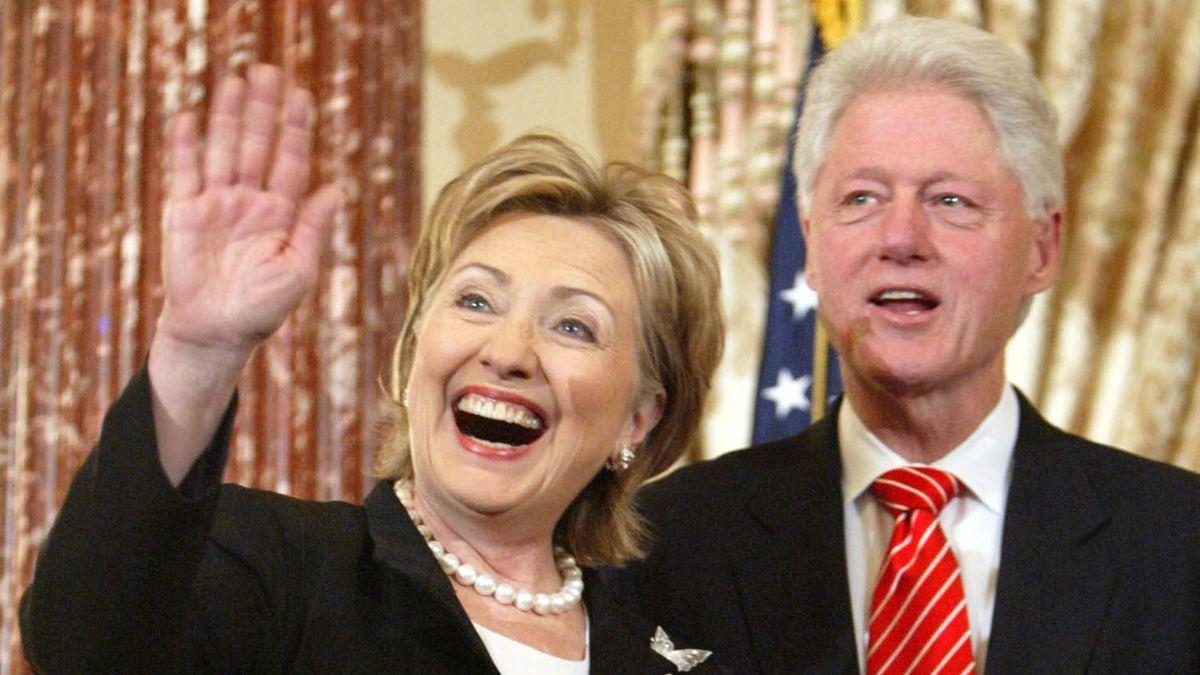 A photo of Bill and Hillary Clinton