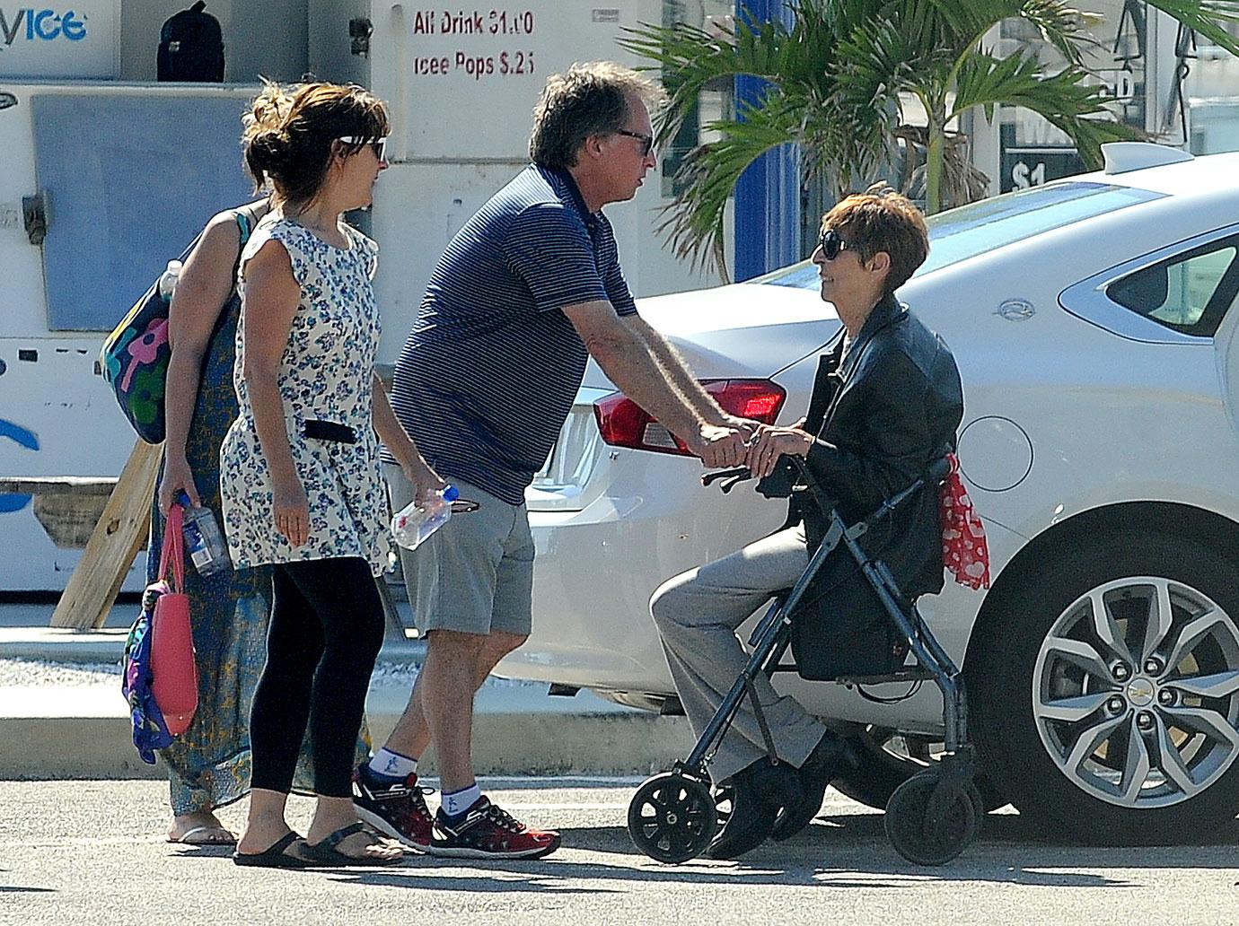 //tom cruise mother dead scientology wheel chair oxygen last photo