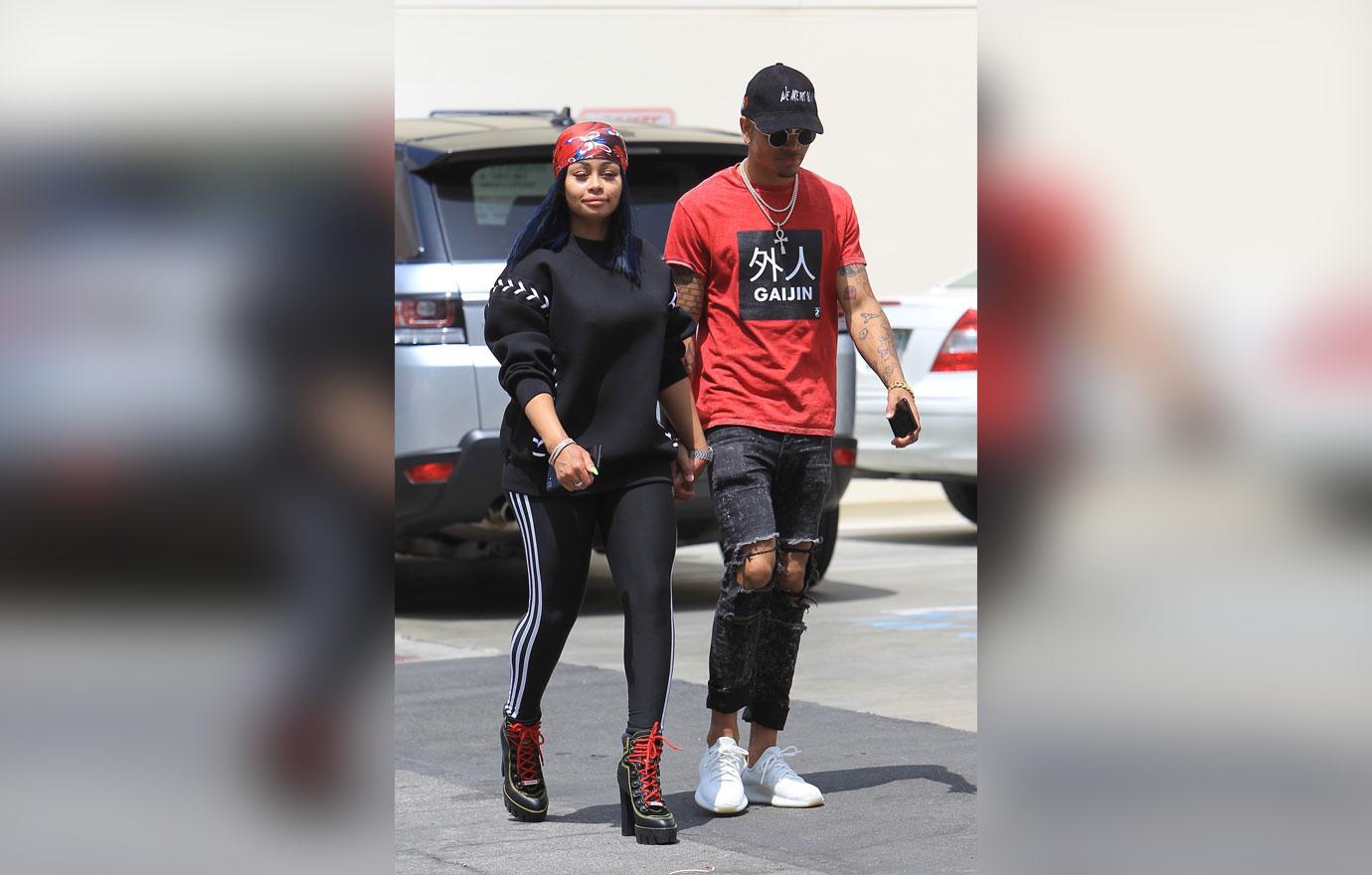 Blac Chyna Flaunts Mechie Pics