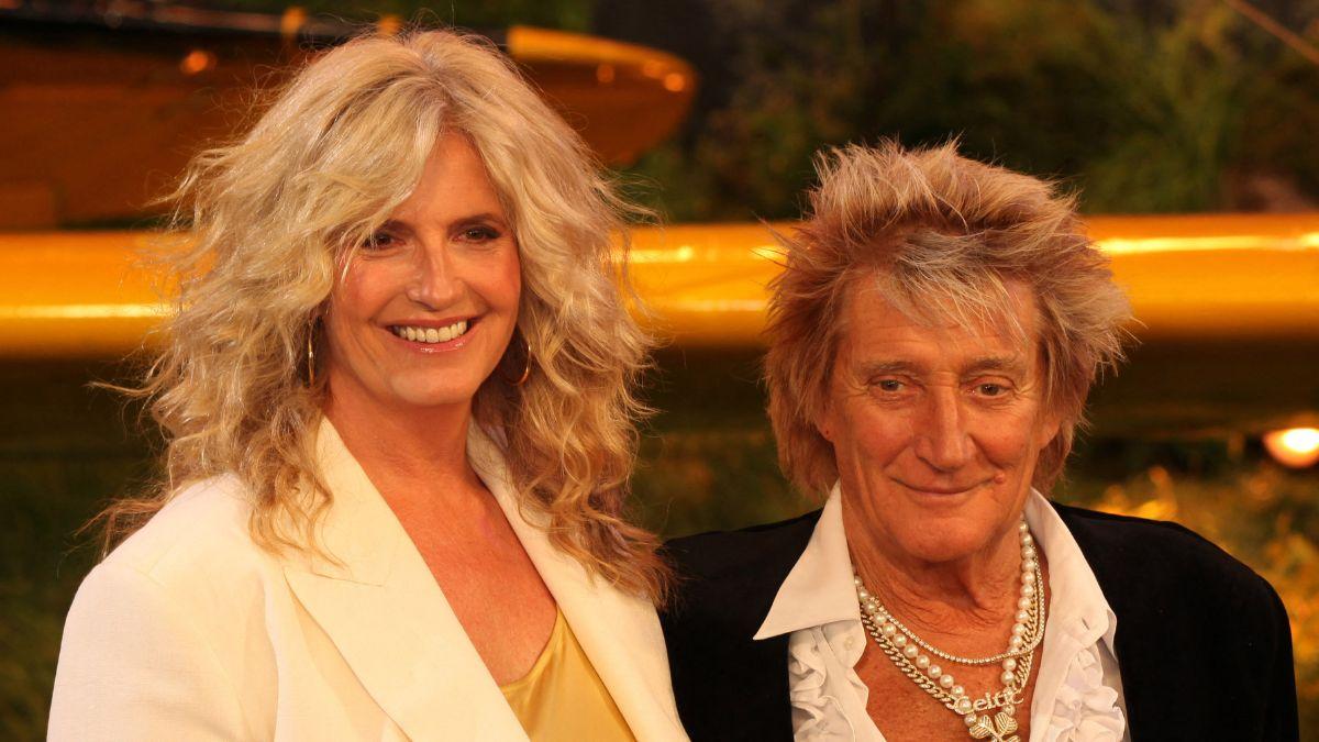 picture of Rod Stewart and penny Lancaster