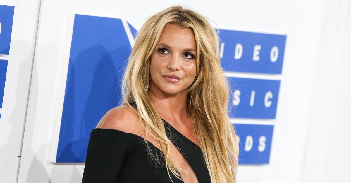 Britney Seen Without Wedding Ring in First Photos Since Divorce Bombshell