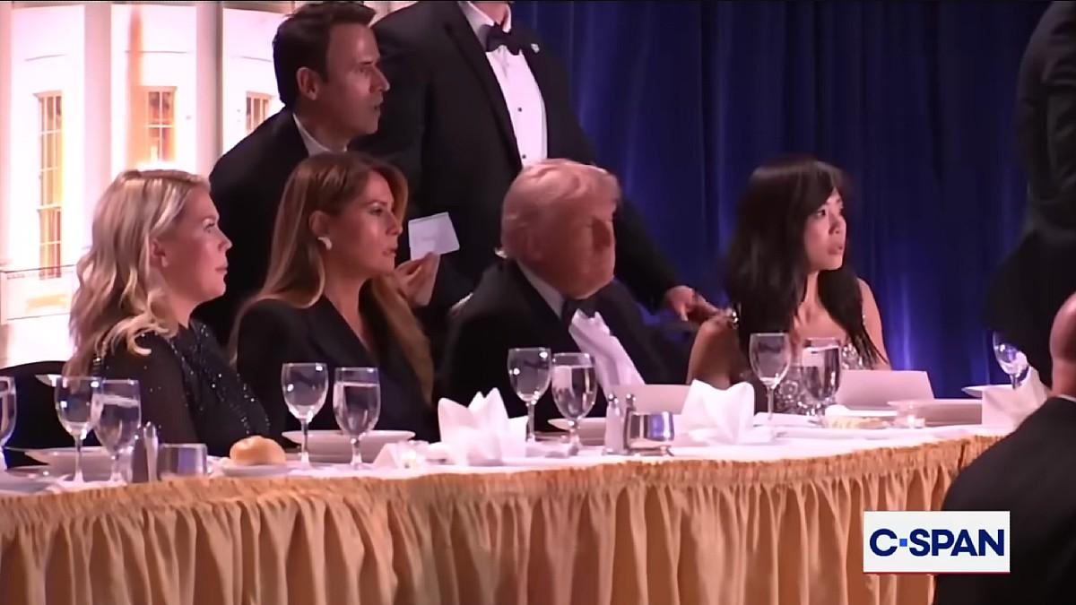 Mentalist Oz Pearlman was in the middle of a trick when the shots rang out.