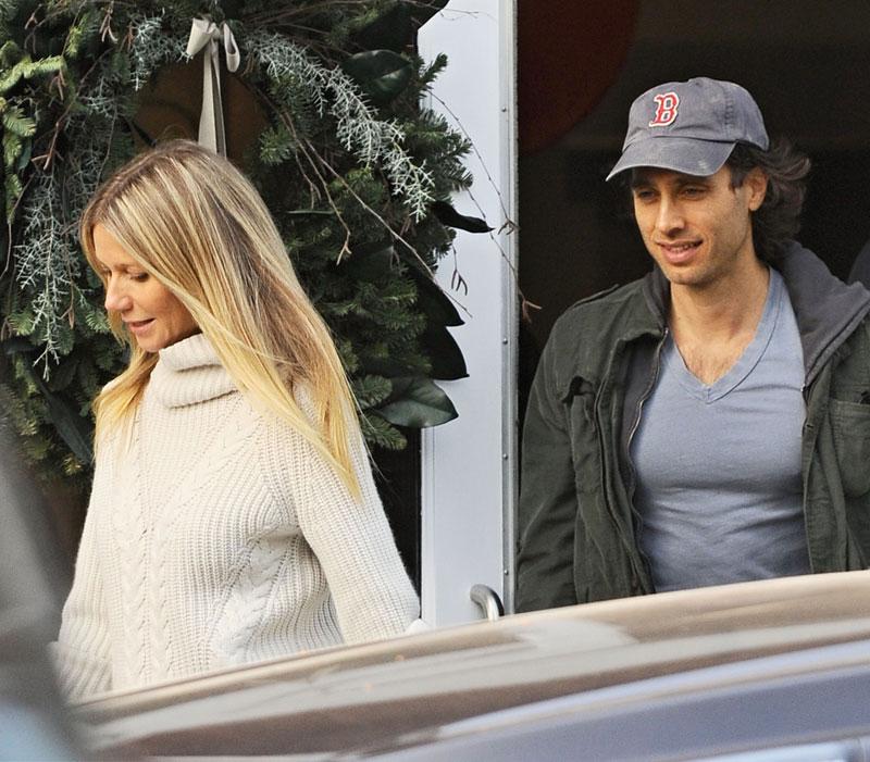 Gwyneth Paltrow Brad Falchuk Engaged Ring Wedding Party