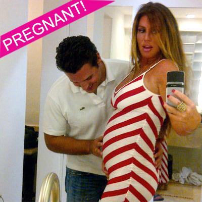 //uchitel pregnant facebook post