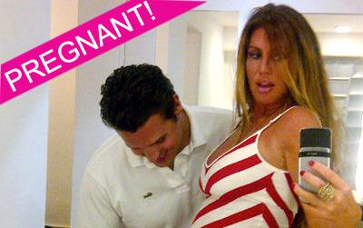 //uchitel pregnant facebook post