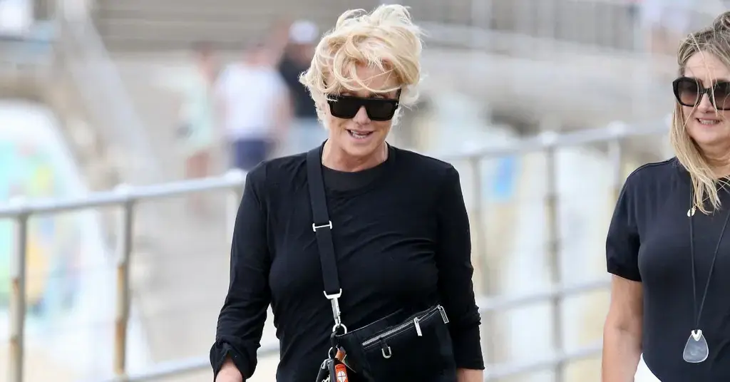 hugh jackman devastated ex wife deborra lee furness flee australia