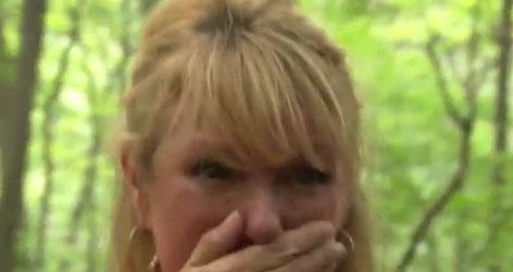 //ramona singer loses it after having flashbacks to her childhood