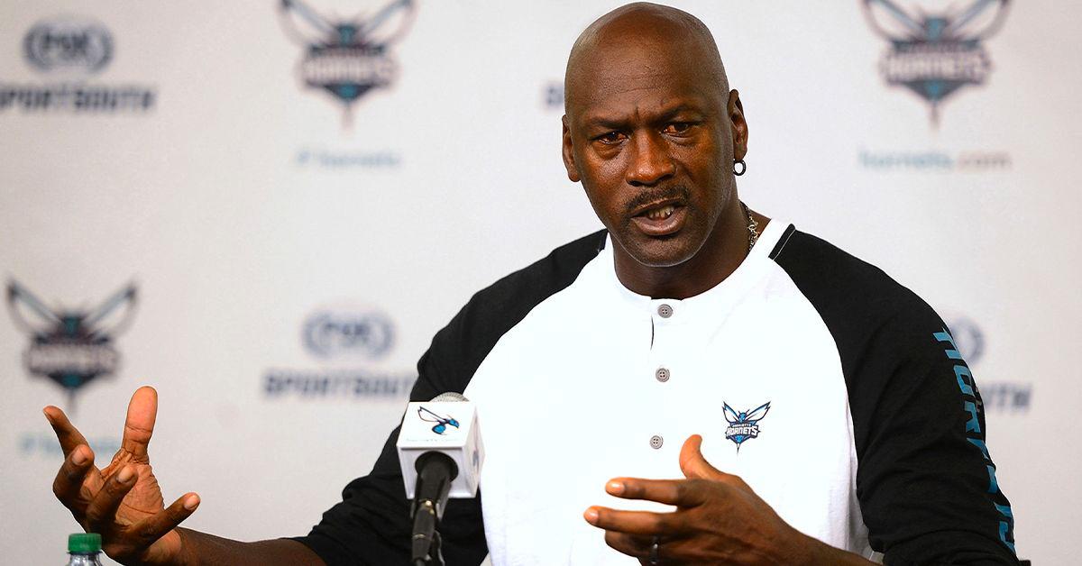 Shocking scandal emerges as a fake photographer foundation implicated in Michael  Jordan jersey scam
