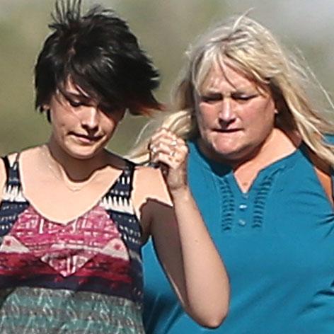 //paris jackson wants to leave boarding school this summer live with biological mom debbie rowe square