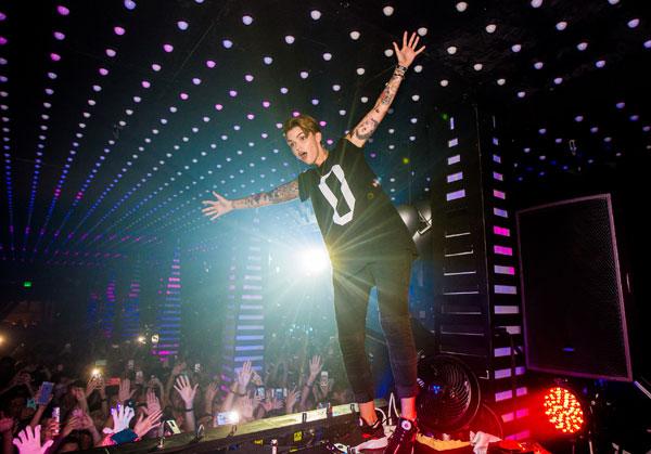 //Ruby Rose on Top of DJ Booth at Temple Nightclub