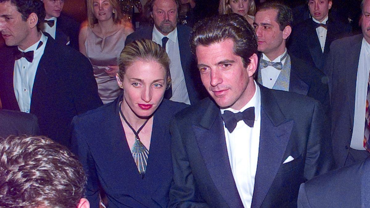 Photo of John F. Kennedy Jr. and Carolyn Bessette