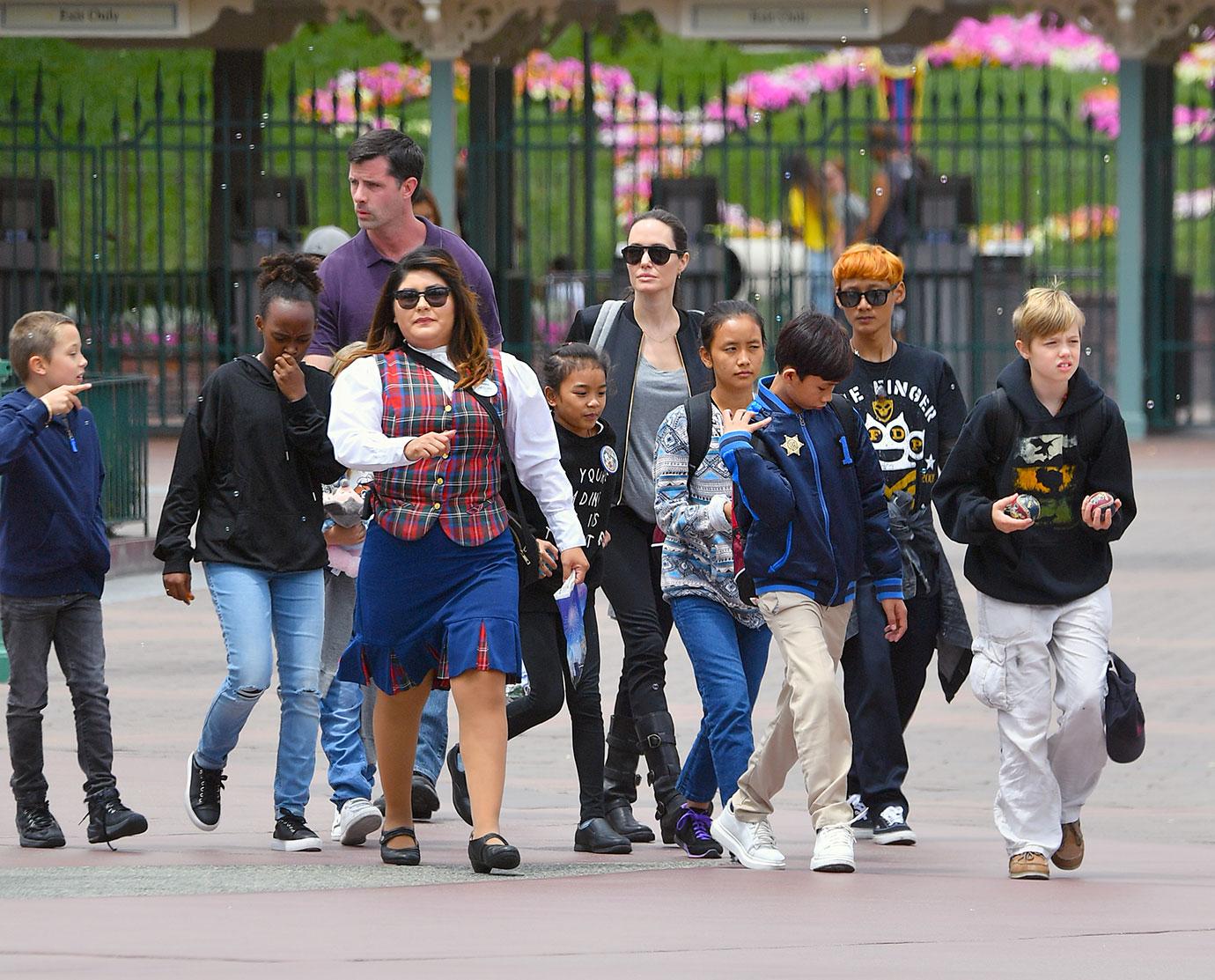 Brad Pitt Angelina Jolie Kids Shiloh Birthday Disneyland Pics