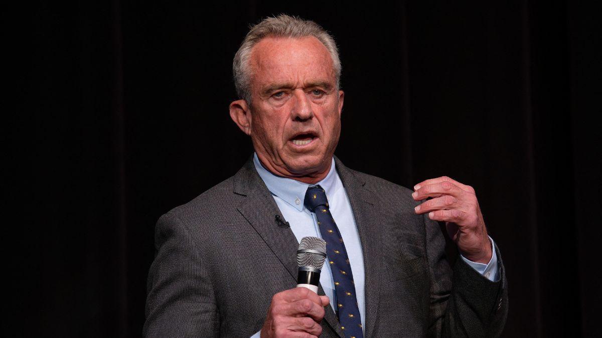 image of He claimed Trump once drew a 'perfect' Middle East map from memory.