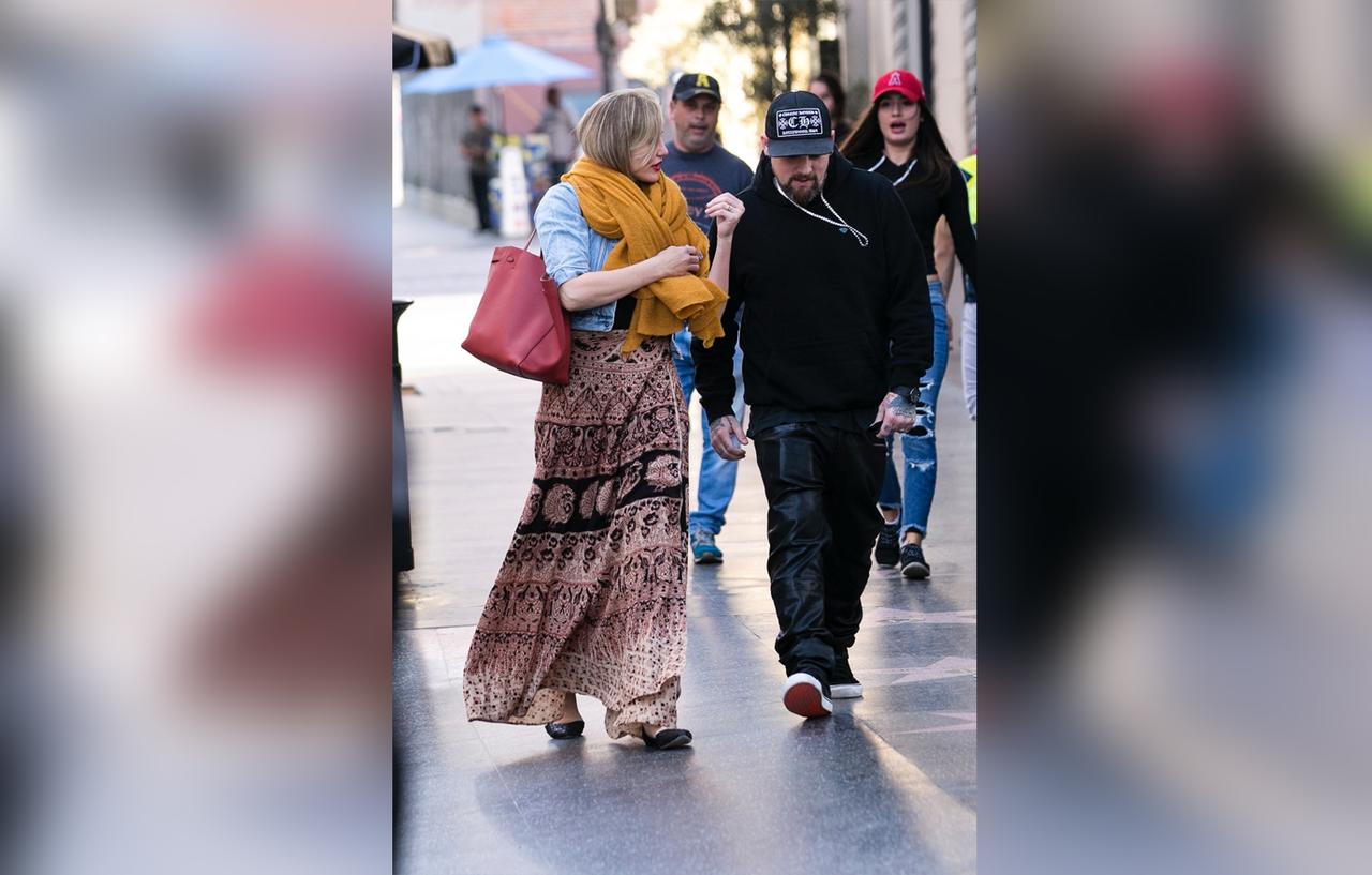 Cameron Diaz Pregnant At 45 — See The Bombshell Bump Photos!(02)