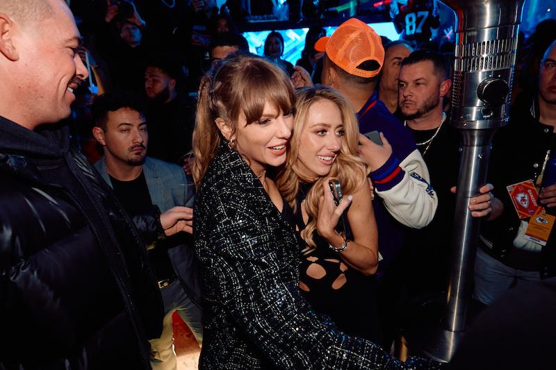 taylor swift and brittany mahomes share friendly embrace at xs nightclub inside wynn las vegas on feb photo credit mike kirschbaum