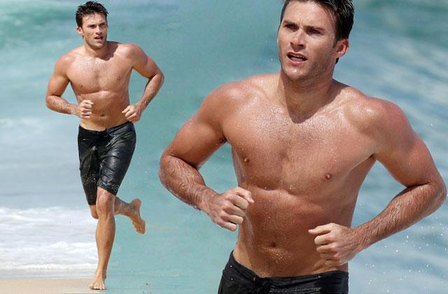 Scott Eastwood Shirtless Beach Sydney Pics