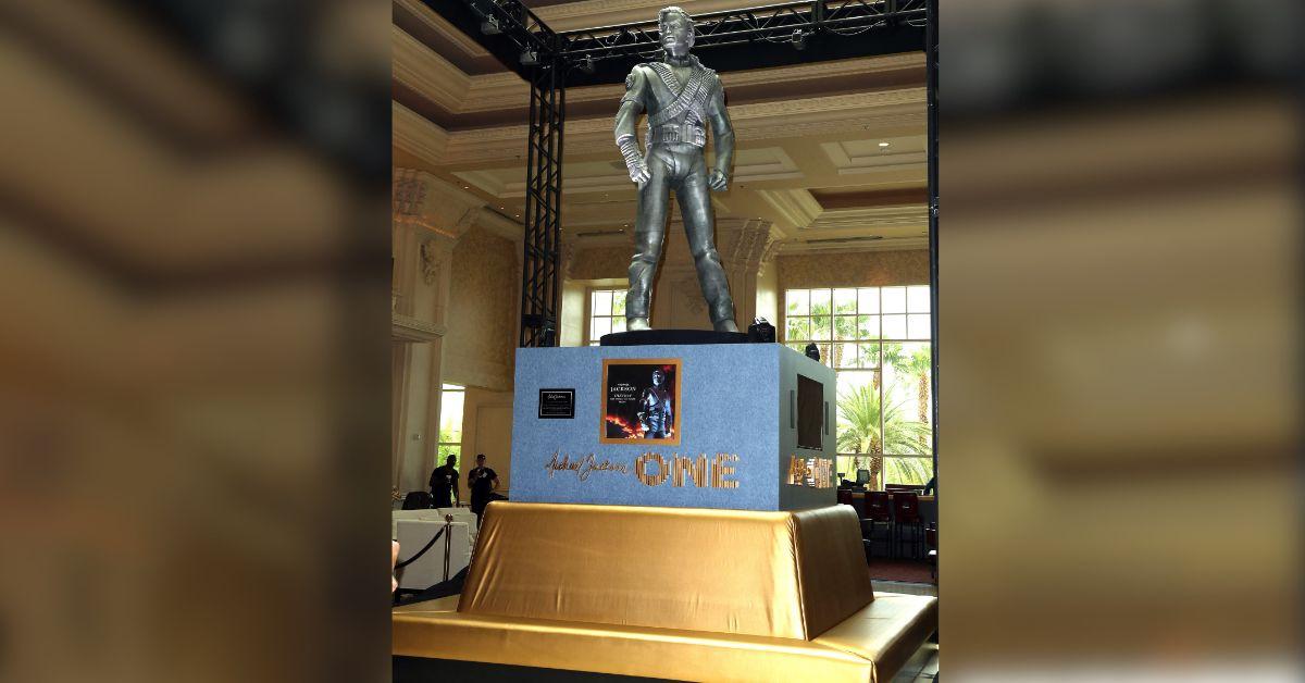michael jackson statue