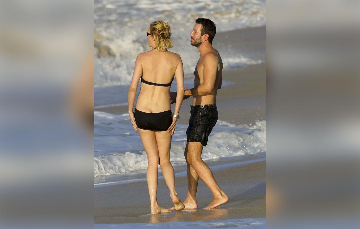 Uma thurman ass