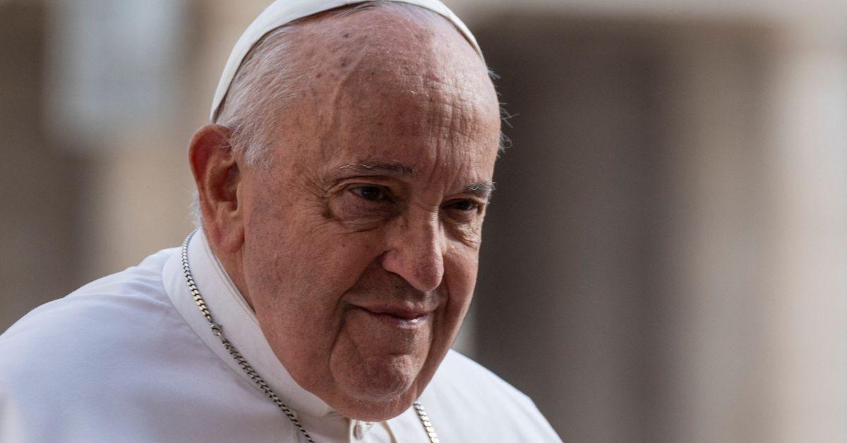 Pope Francis Apologizes After Using Italian Homophobic Slur