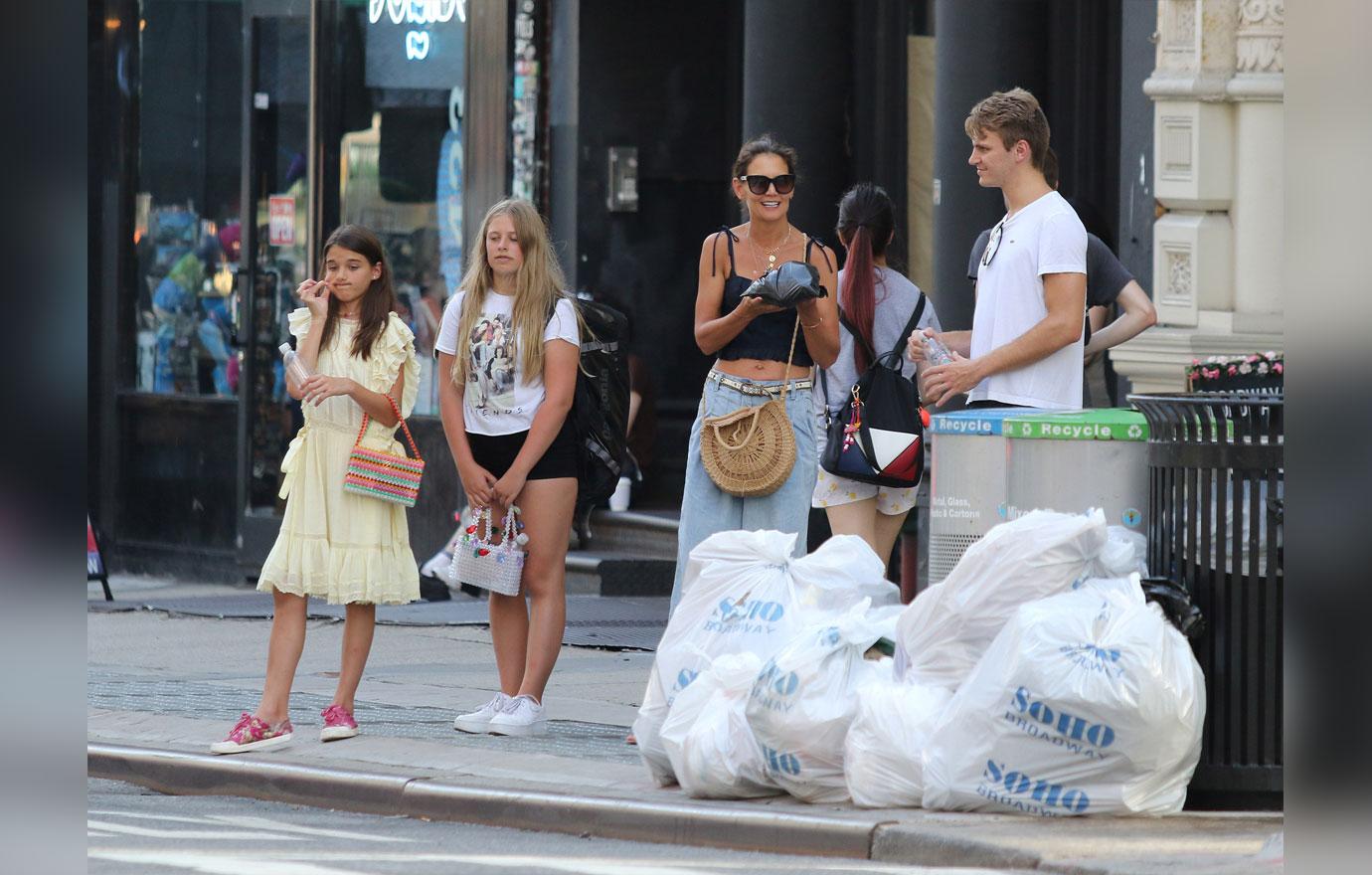 Katie Holmes And Suri Shop For Jewelry NYC