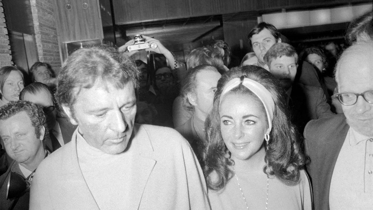 Richard fell in love with Elizabeth Taylor while filming 'Cleopatra.'