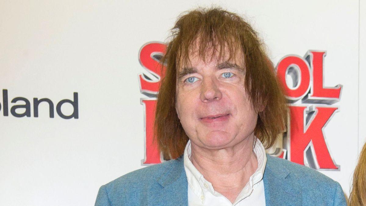 Photo of Julian Lloyd Webber