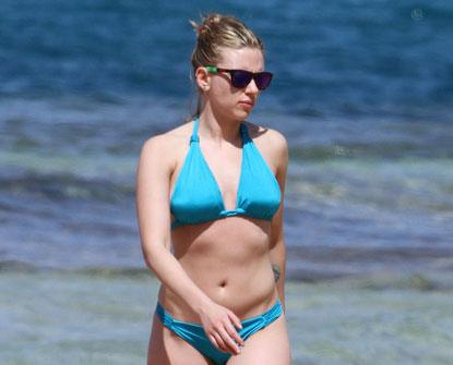 Bikini-clad Scarlett Johansson Heats Up The Beach In Hawaii