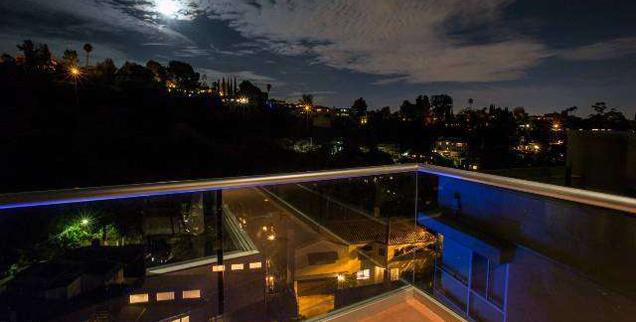 //chris brown hollywood house