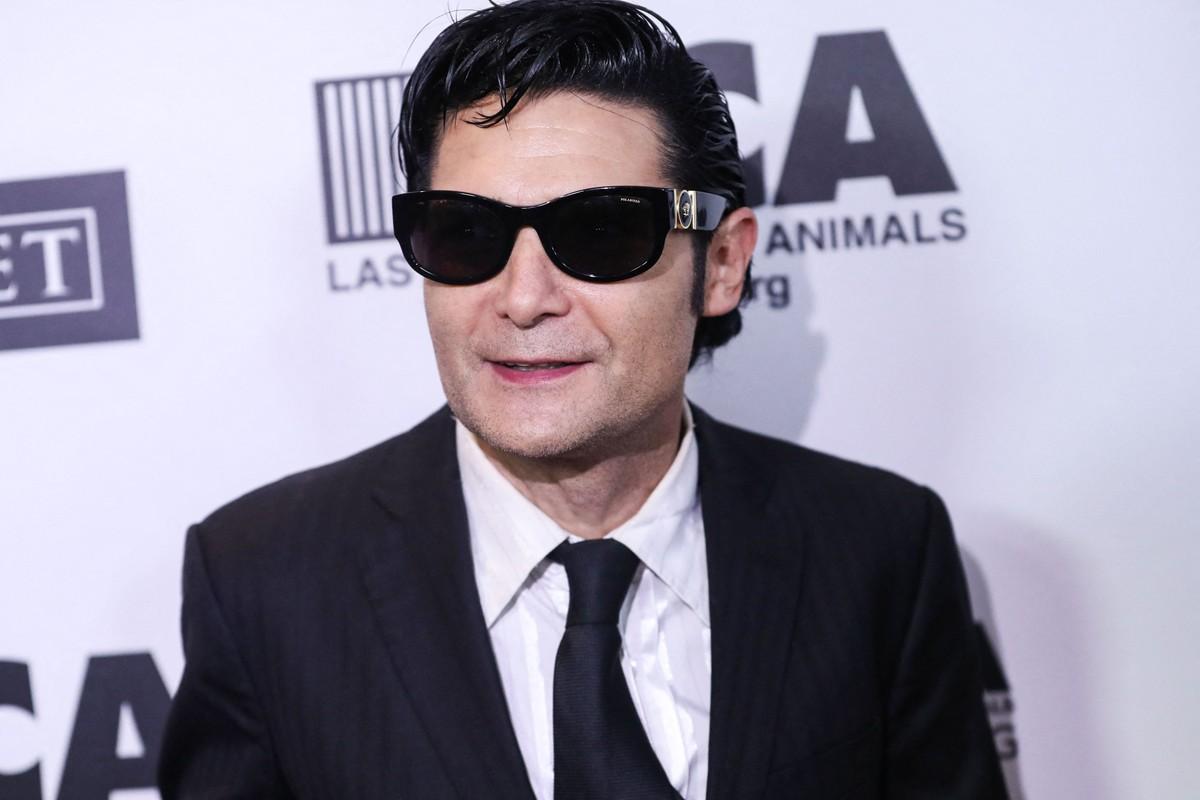 Fans flooded Feldman's Instagram with messages of support after news of his in-flight medical scare.