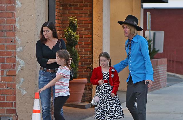 //lisa marie presley divorce husband michael lockwood enjoys dinner with twins