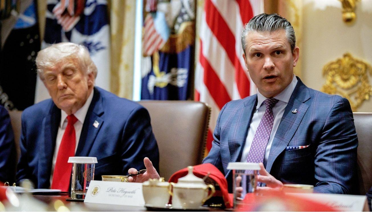 Picture of Donald Trump and Pete Hegseth