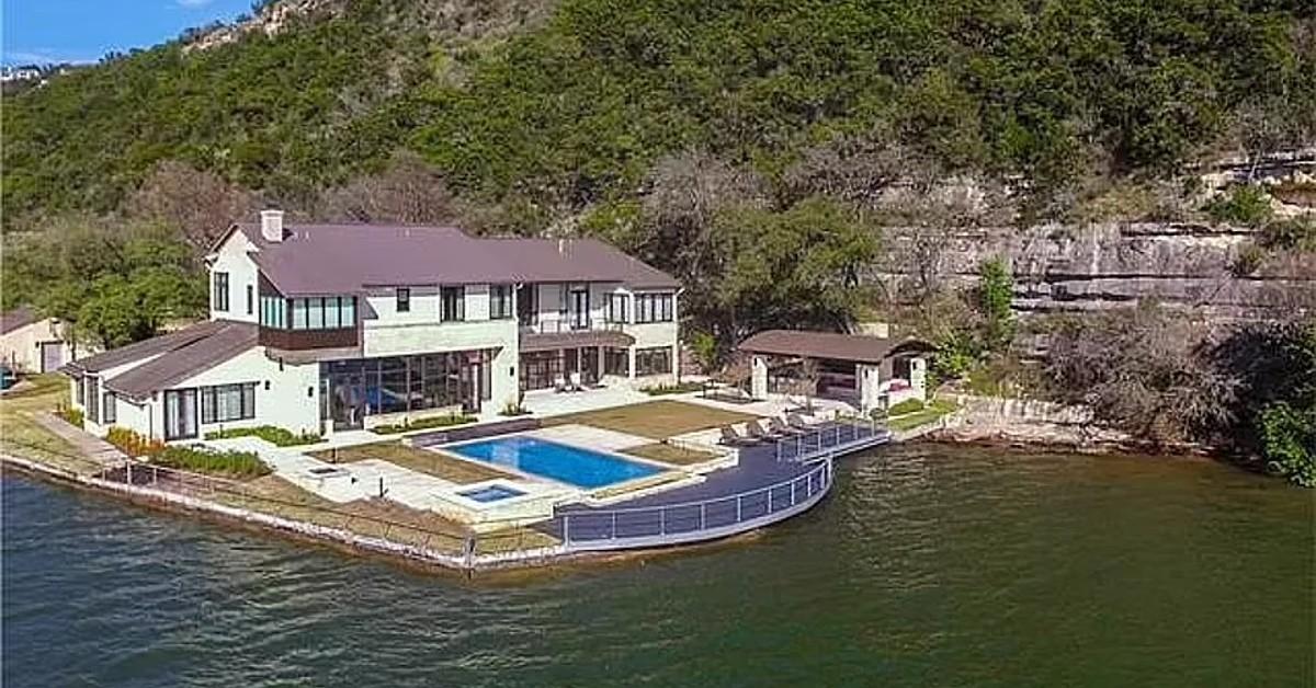 elon musk bad neighbor security guards parties fence zillow