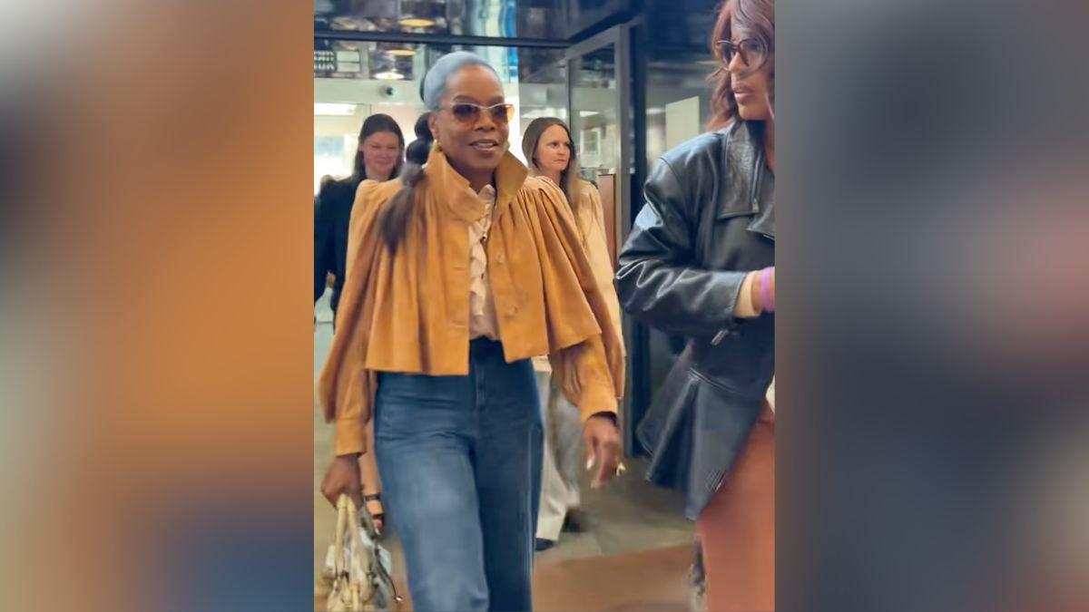 Photo of Oprah Winfrey and Gayle King