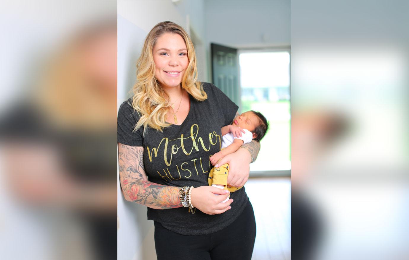 //kailyn lowry baby daddy begs see son new baby photos teen mom